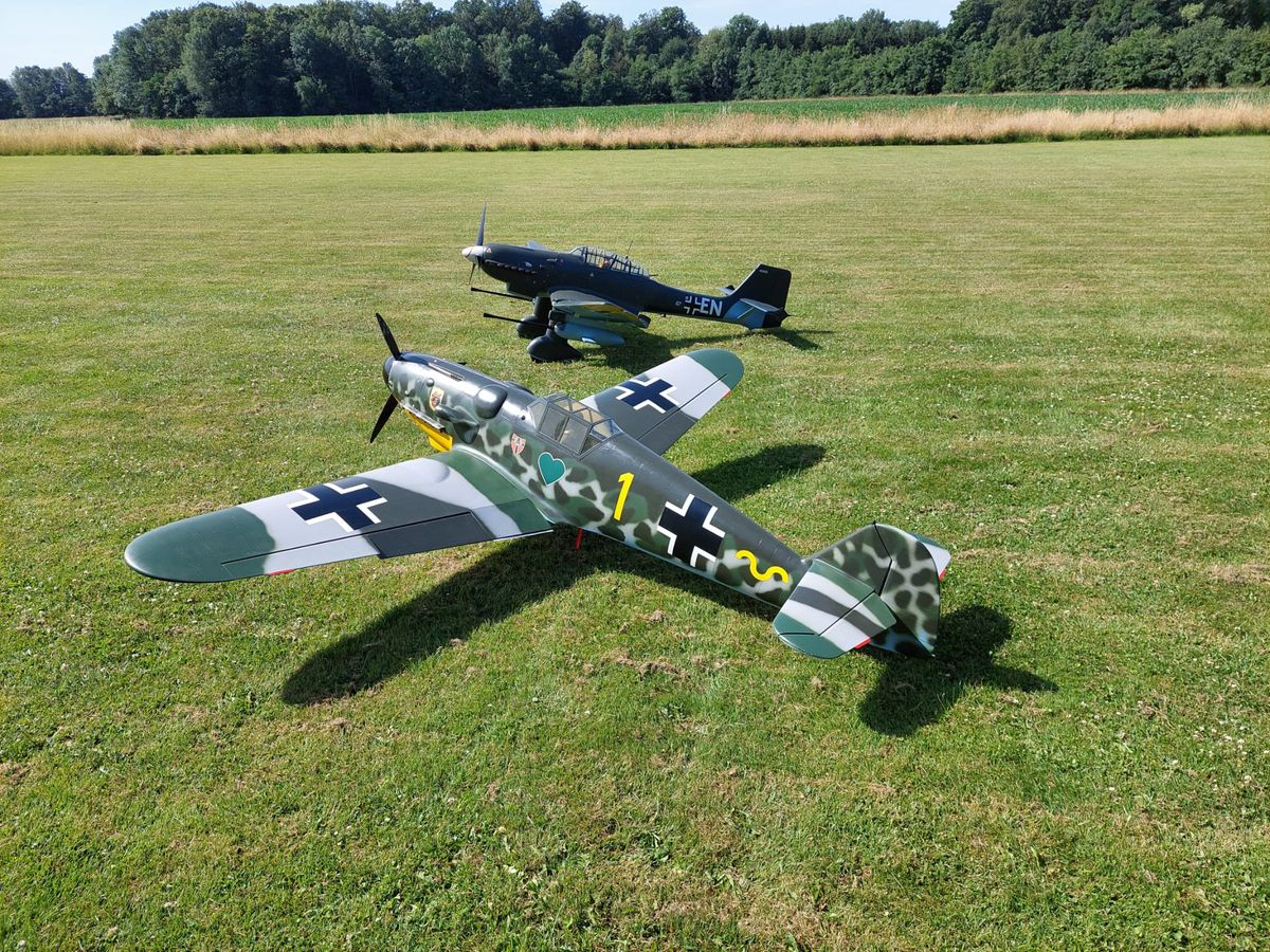 ME 109 &amp; JU 87 von Michael R